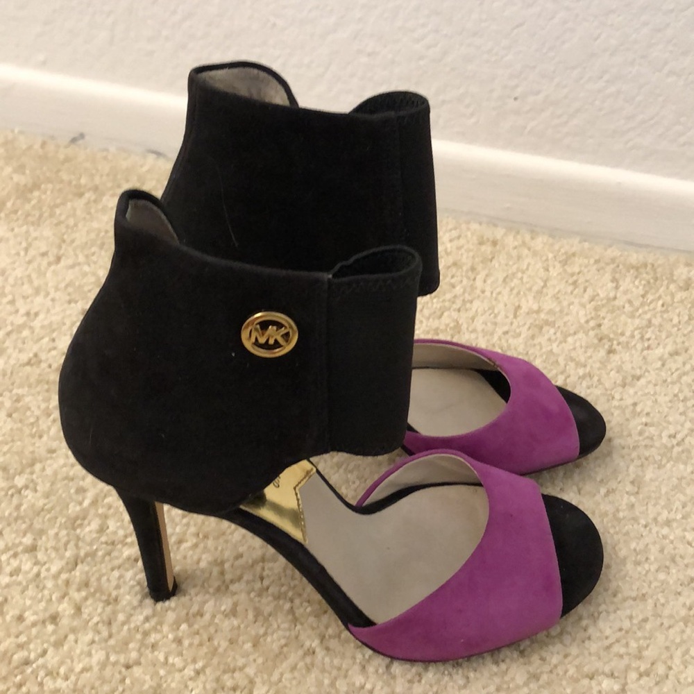 MKMichael Kors Boutique Stiletto Booties BlackW/ Fuchsia Suede Like New Size5.5 - Picture 3 of 7